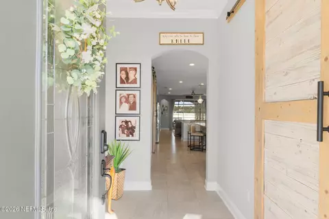 Entry Way - 18 Tarbert Ln, Saint Augustine, FL 32092 photo 2 of 4