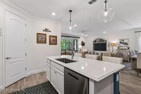 Kitchen - 209 Rivercliff Trl, Saint Augustine, FL 32092 photo 10 of 10