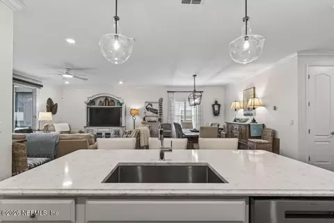 Kitchen - 209 Rivercliff Trl, Saint Augustine, FL 32092 photo 7 of 10
