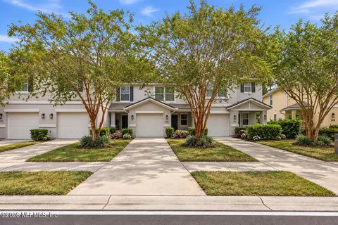 418 Walnut Dr, Saint Johns, FL 32259