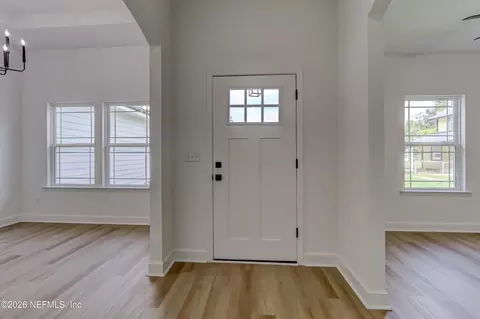 Entry Way - 223 S 7th St, Macclenny, FL 32063 photo 3 of 5