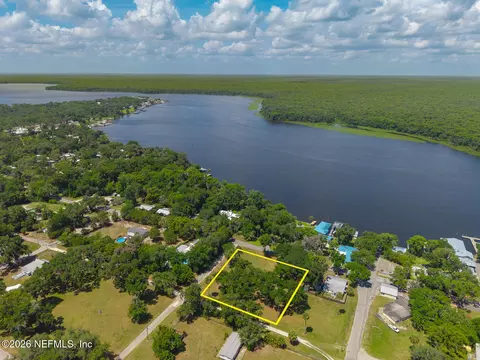 00 Front St, Welaka, FL 32193