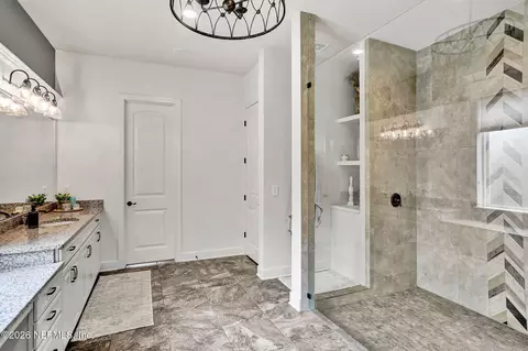 Bath - 681 Glenneyre Cir, Saint Augustine, FL 32092 photo 2 of 5