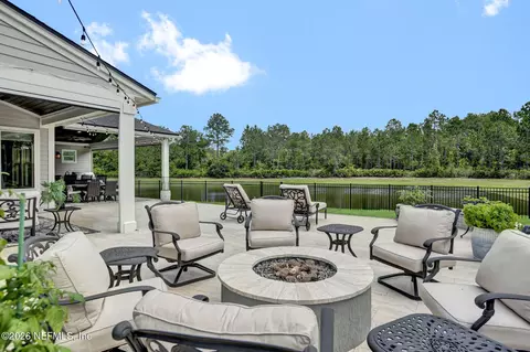 Exterior - 681 Glenneyre Cir, Saint Augustine, FL 32092 photo 8 of 10
