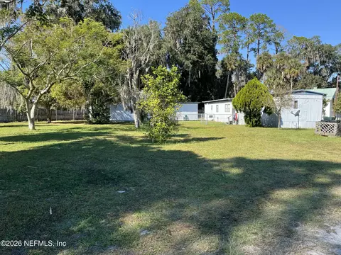 101 Hummingbird Trl, Crescent City, FL 32112