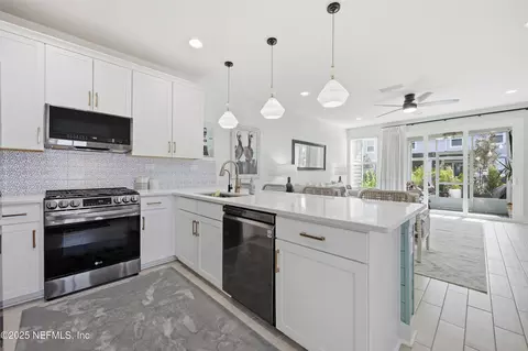 Kitchen - 75 Thurnham Ln, Saint Augustine, FL 32092 photo 2 of 5