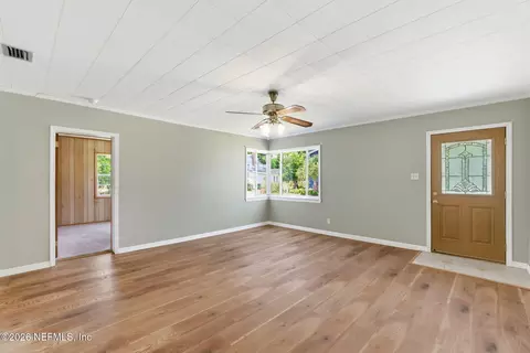 Living - 5 Beacon St, Saint Augustine, FL 32084 photo 2 of 4