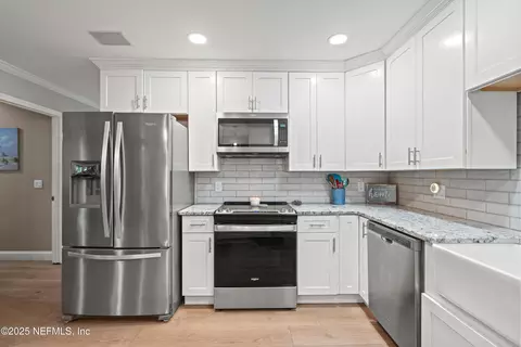 Kitchen - 86183 Meadowfield Bluffs Rd, Yulee, FL 32097 photo 1 of 3