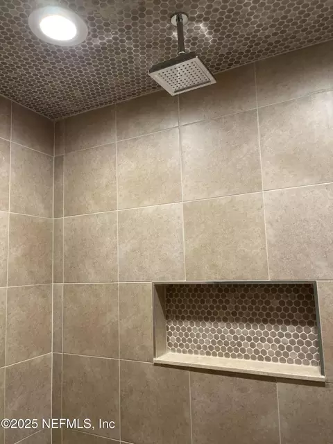 Bath - 86183 Meadowfield Bluffs Rd, Yulee, FL 32097 photo 6 of 9