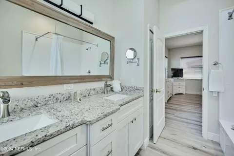 Bath - 10 3rd St, Saint Augustine, FL 32080 photo 6 of 8