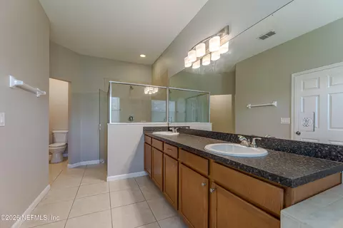 Bath - 869 Battersea Dr, Saint Augustine, FL 32095 photo 2 of 7