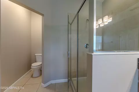Bath - 869 Battersea Dr, Saint Augustine, FL 32095 photo 4 of 7