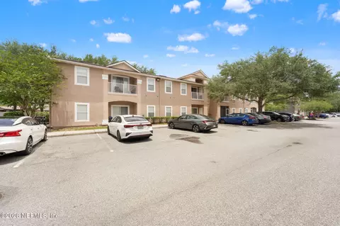 1465 Manotak Point Dr #204, Jacksonville, FL 32210