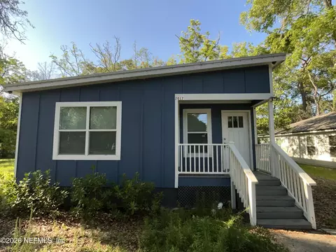 2017 Talladega Rd, Jacksonville, FL 32209