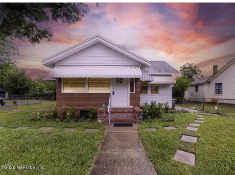 325 Chestnut Dr, Jacksonville, FL 32208