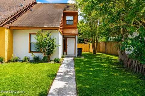 7668 Melissa Ct N, Jacksonville, FL 32210