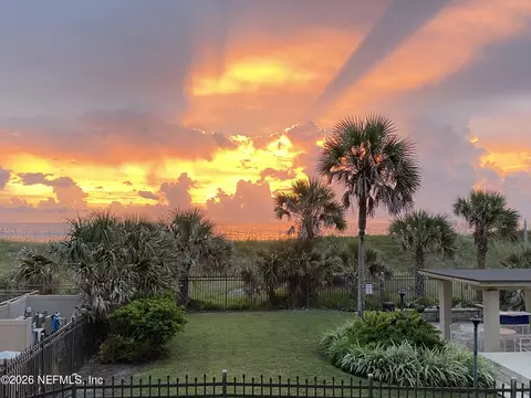 411 1st St S #203, Jacksonville Beach, FL 32250