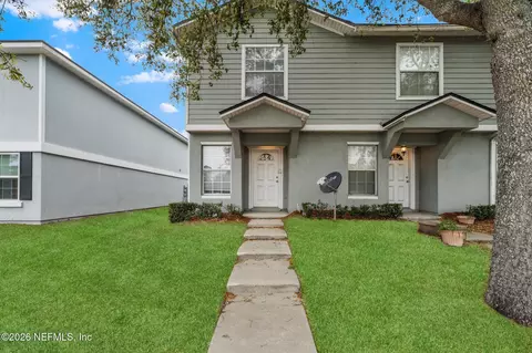 8446 Mcgirts Village Ln, Jacksonville, FL 32210