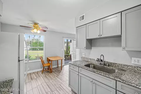 Kitchen - 22 Comares Ave #1C, Saint Augustine, FL 32080 photo 3 of 4