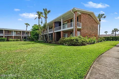 Exterior - 22 Comares Ave #1C, Saint Augustine, FL 32080 photo 3 of 4