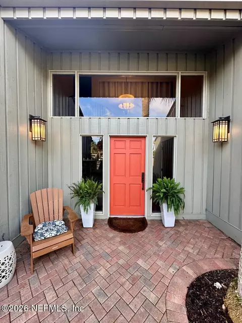 9897 Sawgrass Dr E, Ponte Vedra Beach, FL 32082