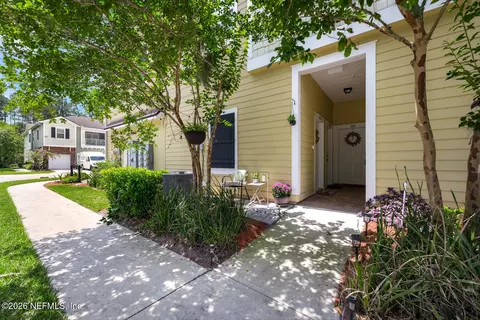 131 Burnett Ct #101, Saint Johns, FL 32259