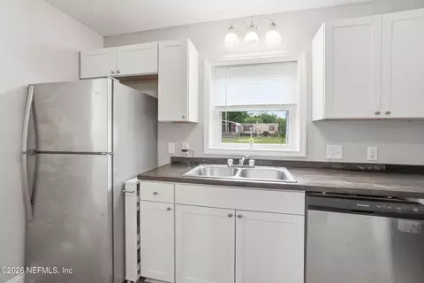 Kitchen - 154 Polk Rd, Jacksonville, FL 32218 photo 2 of 2