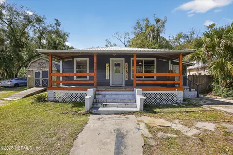 1124 S 12th St, Palatka, FL 32177