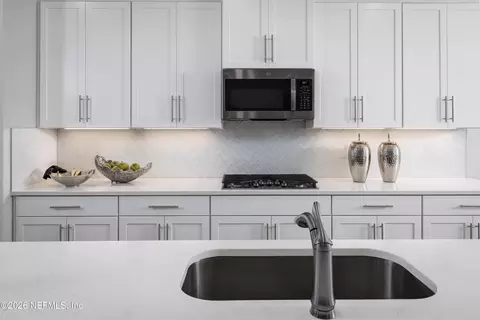 Kitchen - 428 Foal Ridge Dr, Saint Augustine, FL 32092 photo 3 of 4