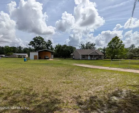 204 Comer Rd, Palatka, FL 32177