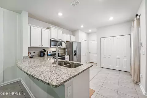 Kitchen - 119 Talulla Trl, Saint Augustine, FL 32095 photo 4 of 4
