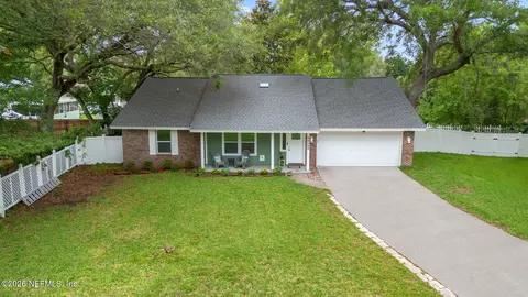 1712 Bristlecone Pine Pl, Jacksonville, FL 32225