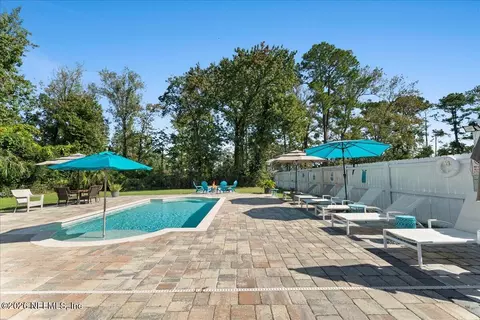 Exterior - 3943 Eunice Rd, Jacksonville, FL 32250 photo 7 of 13