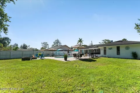 Exterior - 3943 Eunice Rd, Jacksonville, FL 32250 photo 11 of 13