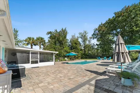 Exterior - 3943 Eunice Rd, Jacksonville, FL 32250 photo 6 of 13