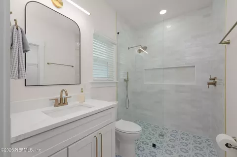 Bath - 688 Madeore St, Saint Augustine, FL 32084 photo 2 of 6