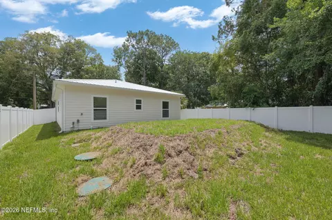 Exterior - 688 Madeore St, Saint Augustine, FL 32084 photo 4 of 5