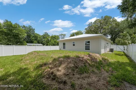 Exterior - 688 Madeore St, Saint Augustine, FL 32084 photo 3 of 5