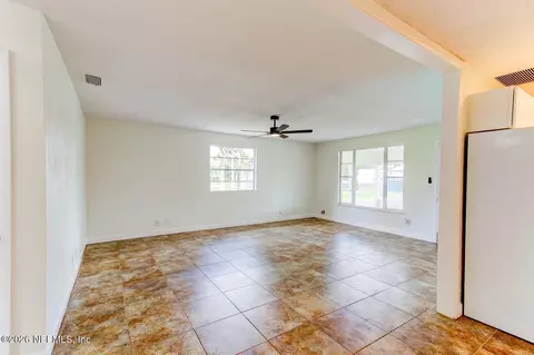 Living - 129 Holland Rd, Ormond Beach, FL 32176 photo 4 of 4