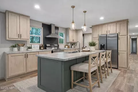 6109 Center Cir, Keystone Heights, FL 32656