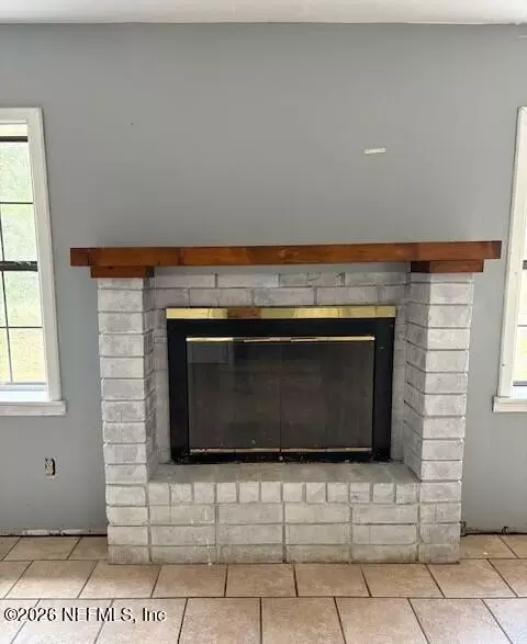 Living - 5830 Lady Bug Ln, Melrose, FL 32666 photo 5 of 5