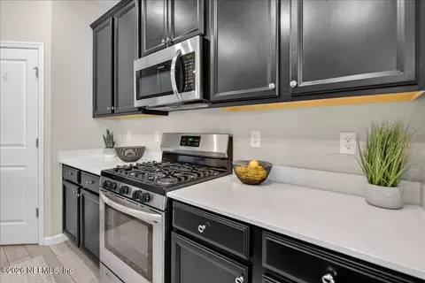 Kitchen - 35 Montserrat Dr, Saint Augustine, FL 32092 photo 3 of 4