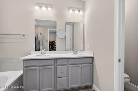 Bath - 253 Ridgewind Dr, Saint Augustine, FL 32092 photo 2 of 4