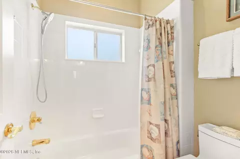 Bath - 700 Pinecrest Isle Ct, Saint Augustine, FL 32092 photo 1 of 7