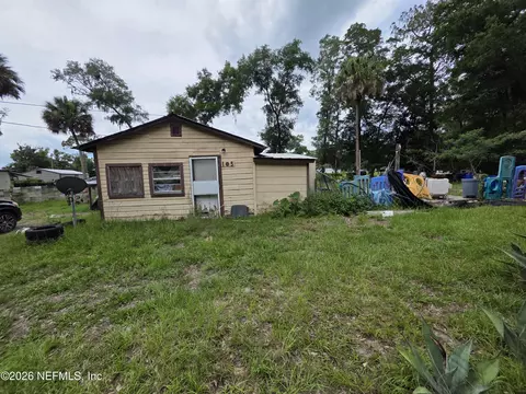 105 Brooks St, Pomona Park, FL 32181