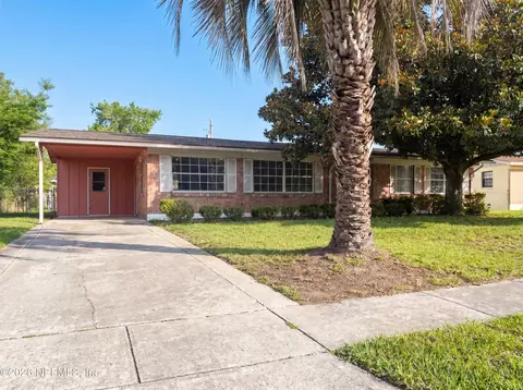 279 Bonnlyn Dr, Orange Park, FL 32073