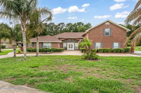 12562 Angel Lake Dr W, Jacksonville, FL 32218