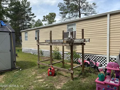 214 Dove St, Interlachen, FL 32148 photo 5