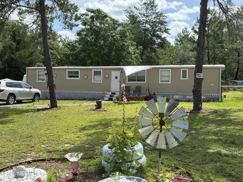 214 Dove St, Interlachen, FL 32148 photo 2