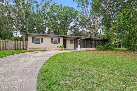 7044 Red Robin Drive Dr, Jacksonville, FL 32210